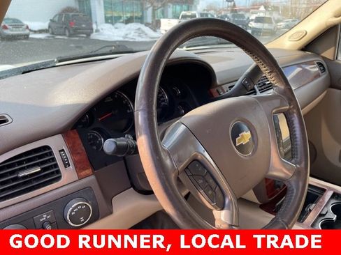 Used 2013 Chevrolet Avalanche LTZ image 4