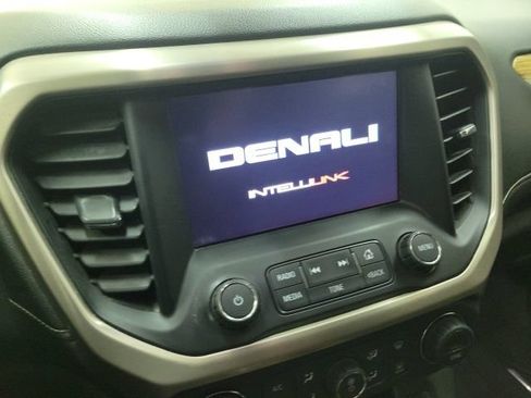 Used 2017 GMC Acadia Denali w/ Technology Package FWD image 19