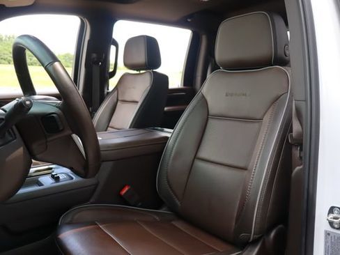 Used 2024 GMC Sierra 2500 Denali w/ Denali Reserve Package AWD/4WD image 20