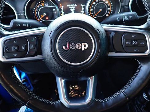 Used 2023 Jeep Gladiator Overland w/ Popular Equipment Package AWD/4WD image 16