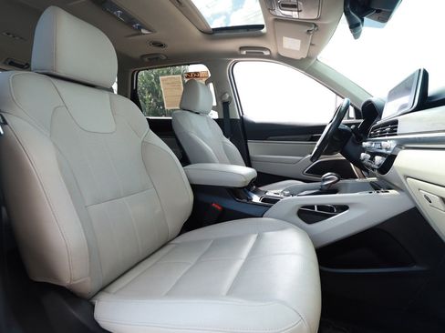 Used 2022 Kia Telluride EX w/ EX Premium Package FWD image 33