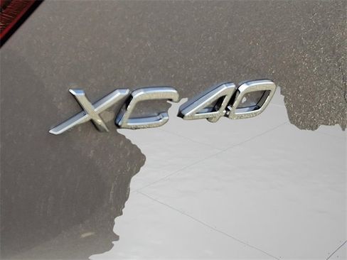 New 2026 Volvo XC40 B5 Plus w/ Protection Package Premier image 10