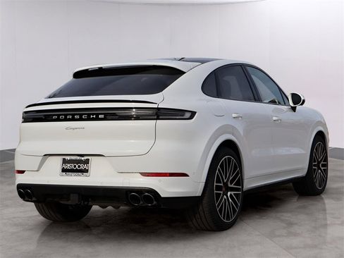 New 2026 Porsche Cayenne Coupe image 8