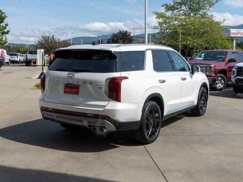Used 2024 Hyundai Palisade SEL w/ Premium Package AWD/4WD image 7