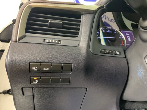 Used 2019 Lexus RX 350L image 17