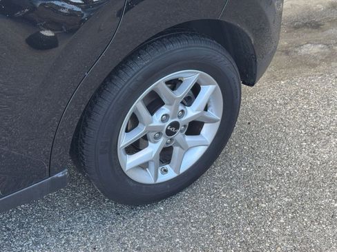 Used 2025 Kia Soul LX w/ LX Technology Package image 28