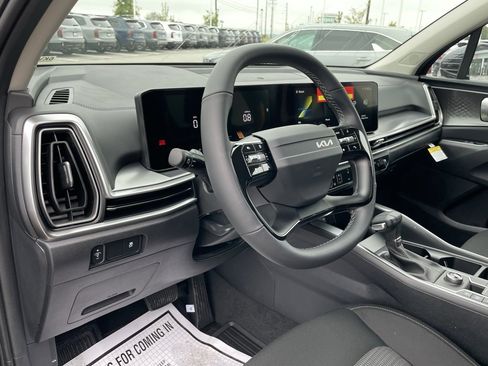 New 2026 Kia Sorento LX image 9