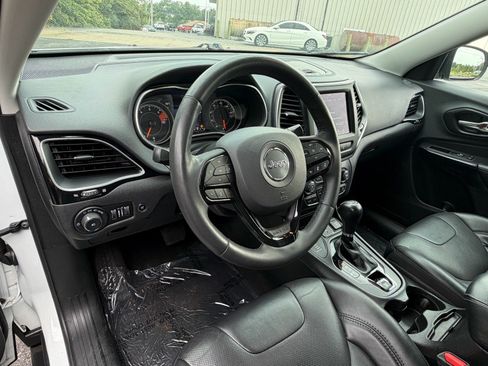 Used 2023 Jeep Cherokee Altitude Lux AWD/4WD image 23