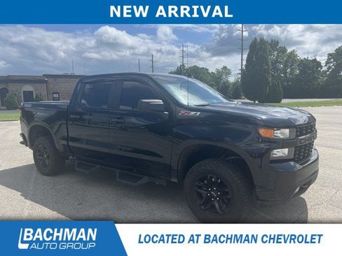 Used 2022 Chevrolet Silverado 1500 Custom Trail Boss AWD/4WD image 2