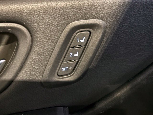 Used 2025 Honda Pilot TrailSport image 9