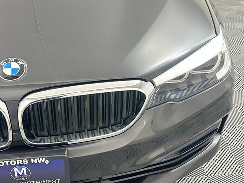 Used 2018 BMW 530i xDrive AWD/4WD image 4