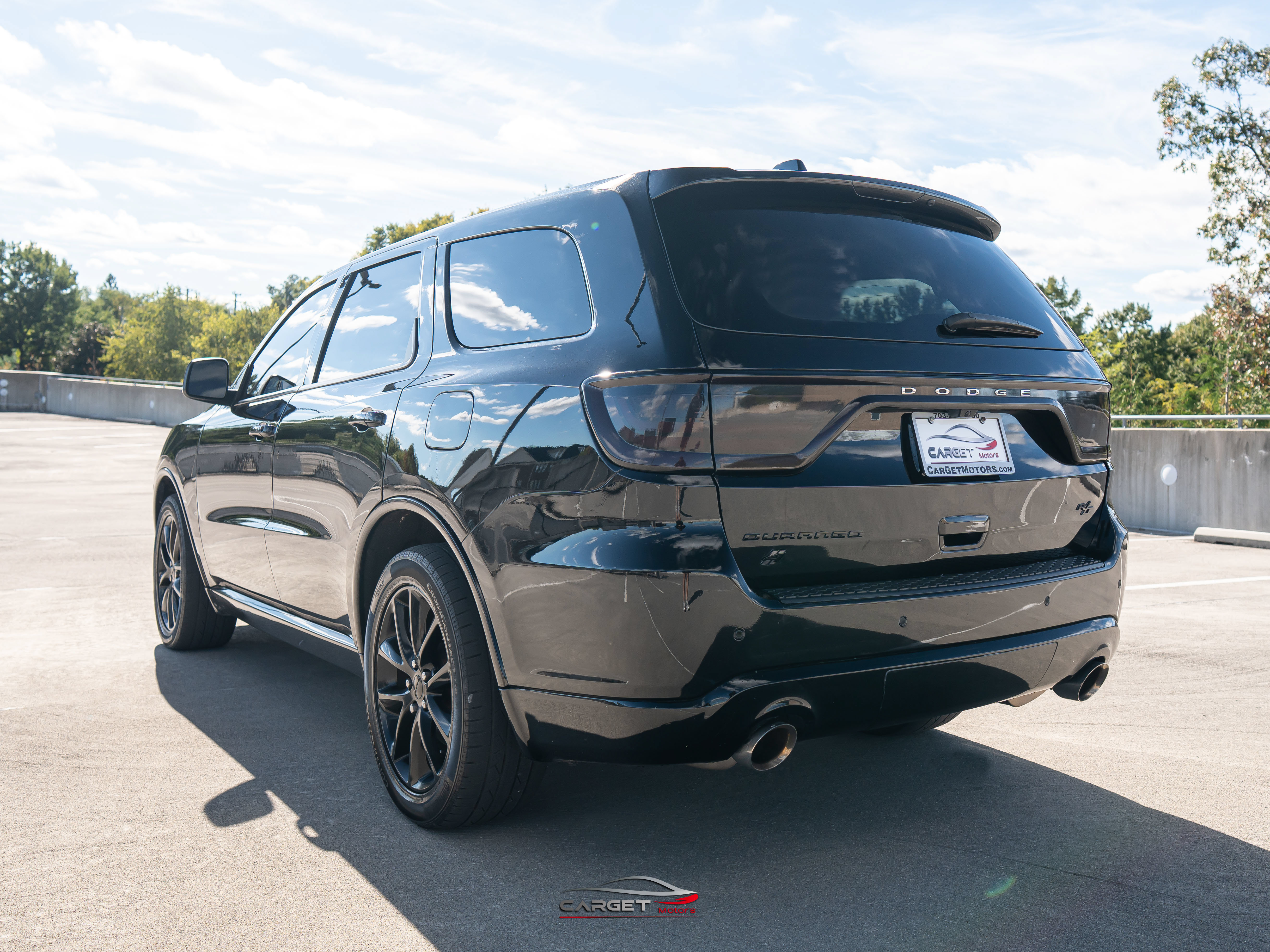 Used 2018 Dodge Durango R/T w/ Technology Group AWD/4WD image 5