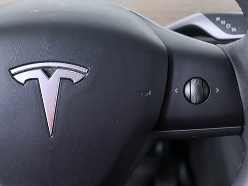 Used 2023 Tesla Model Y Long Range AWD/4WD image 10
