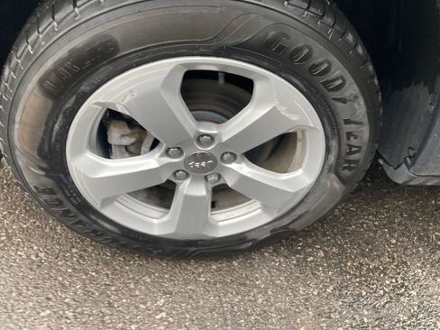 Used 2019 Jeep Compass Latitude AWD/4WD image 31