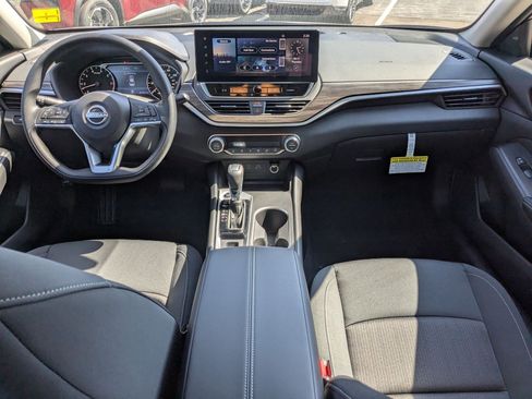 New 2025 Nissan Altima 2.5 SV w/ SV Special Edition Package image 14