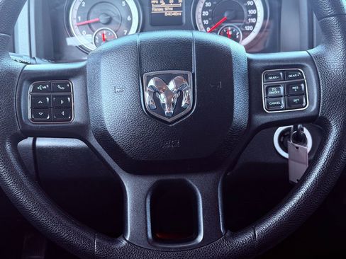 Used 2014 RAM 1500 Classic SLT RWD image 29