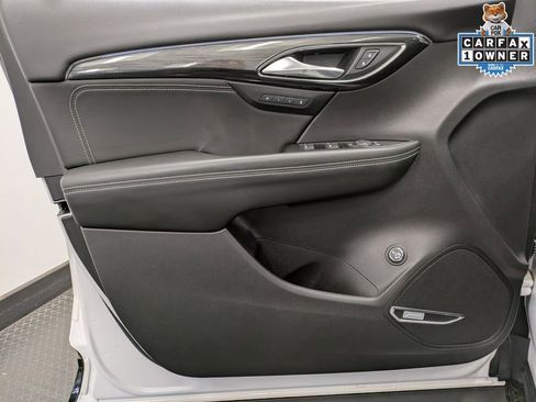 Used 2023 Buick Envision Essence w/ Technology Package I AWD/4WD image 6