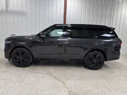 Used 2025 Lincoln Navigator Black Label AWD/4WD image 6