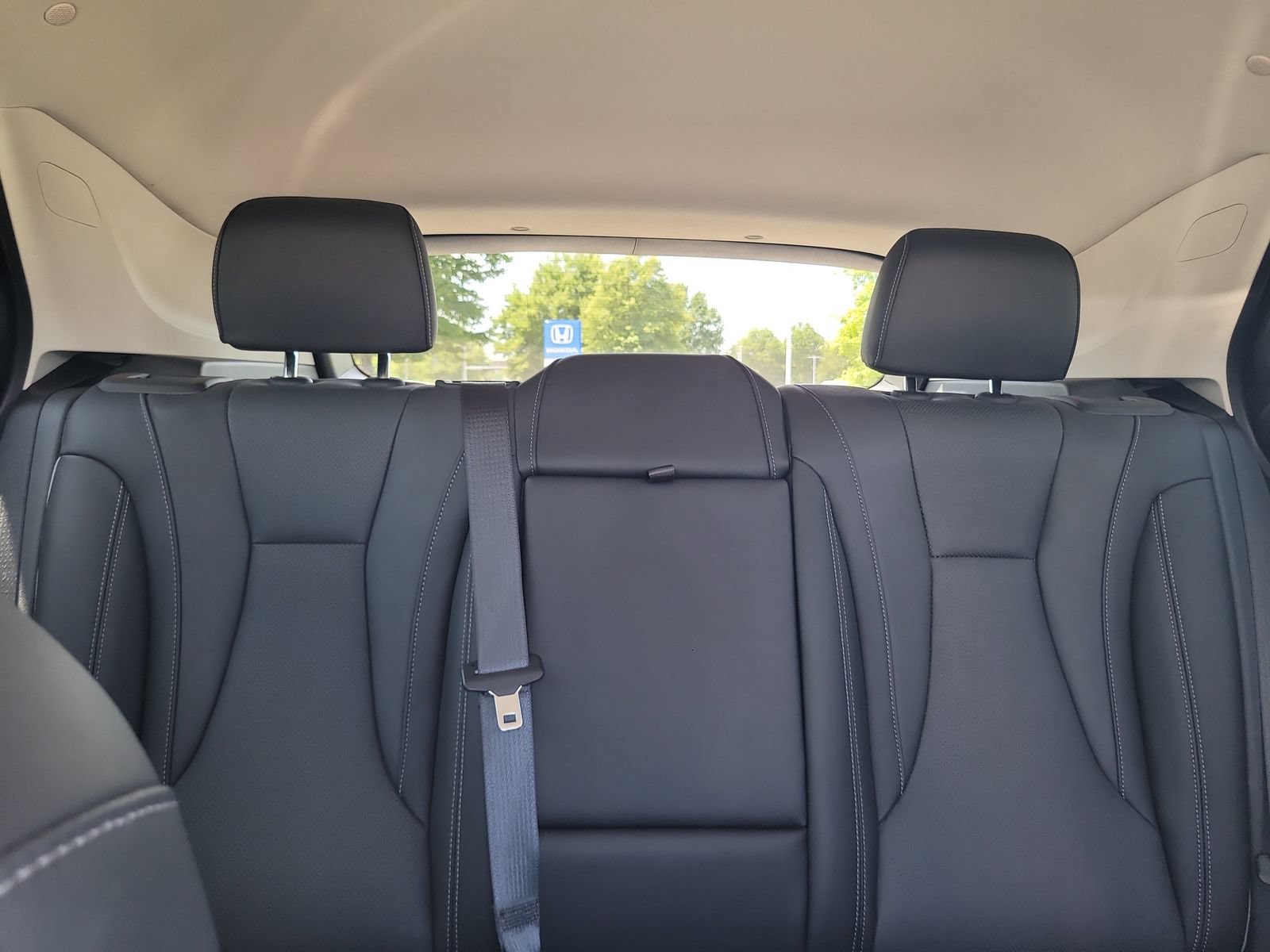 Used 2023 Buick Envision Essence FWD image 23