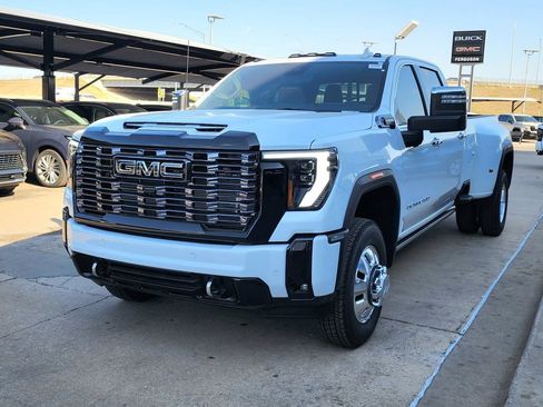 New 2026 GMC Sierra 3500 Denali Ultimate image 7