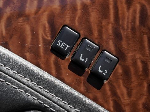 Used 2019 Nissan Armada Platinum w/ Interior Lighting Package image 19