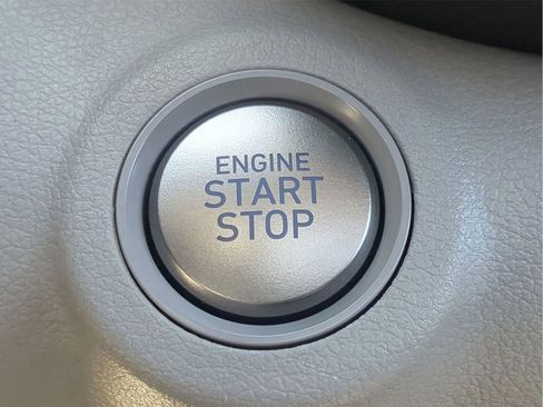 New 2025 Hyundai Venue SEL image 37