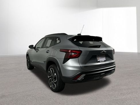 Used 2025 Chevrolet Trax RS w/ Driver Confidence Package image 30