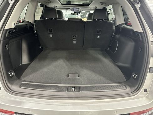 Used 2024 Jeep Grand Cherokee Limited 4xe w/ Luxury Tech Group II image 8