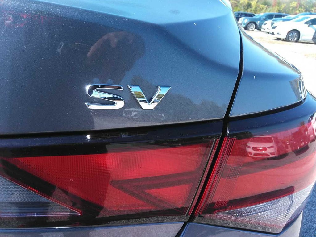 Used 2024 Nissan Sentra SV FWD image 5