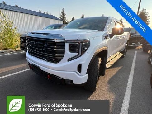 Used 2022 GMC Sierra 1500 AT4 w/ Technology Package AWD/4WD image 1