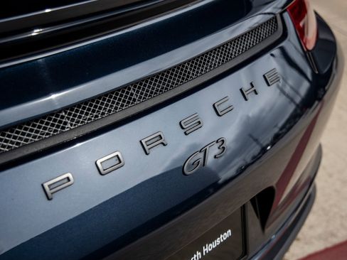 Certified 2015 Porsche 911 GT3 image 14