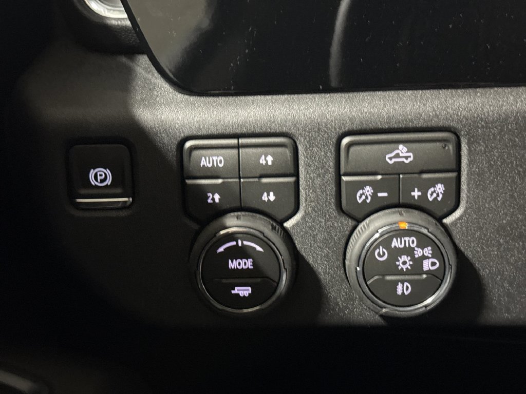 New 2026 Chevrolet Silverado 1500 RST w/ Z71 Off-Road Package AWD/4WD image 19