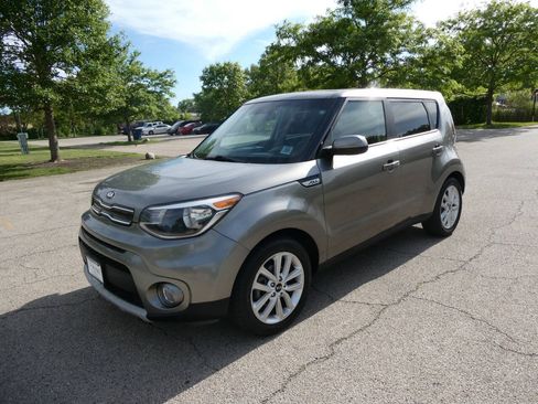 Used 2019 Kia Soul + FWD image 1
