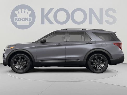 Used 2024 Ford Explorer ST-Line w/ Class IV Trailer Tow Package AWD/4WD image 2