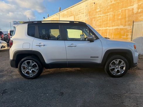 Used 2020 Jeep Renegade Limited w/ UConnect 8.4 Nav Group image 4