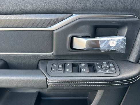 New 2026 RAM 3500 Big Horn AWD/4WD image 10