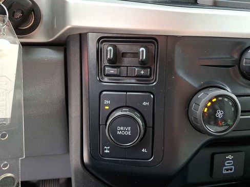 Used 2023 Ford F250 XL w/ STX Appearance Package AWD/4WD image 24