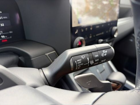 Used 2025 Lexus GX 550 w/ Accessory Package (CT) AWD/4WD image 24