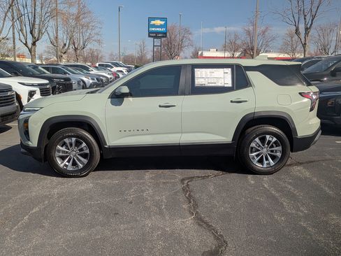 New 2026 Chevrolet Equinox LT w/ Safety and Technology Package FWD image 5