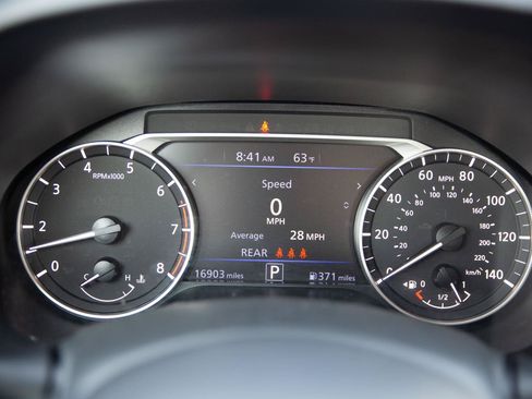Used 2025 Nissan Altima 2.5 SV FWD image 11