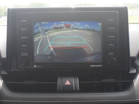 Used 2021 Toyota RAV4 XLE FWD image 7