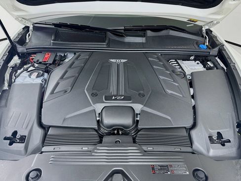 New 2025 Bentley Bentayga image 29