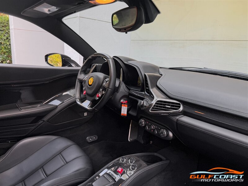 Used 2012 Ferrari 458 Italia Coupe RWD image 33
