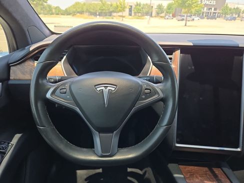 Used 2020 Tesla Model X Long Range AWD/4WD image 19