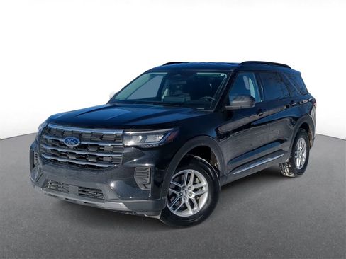 Used 2025 Ford Explorer Active image 1