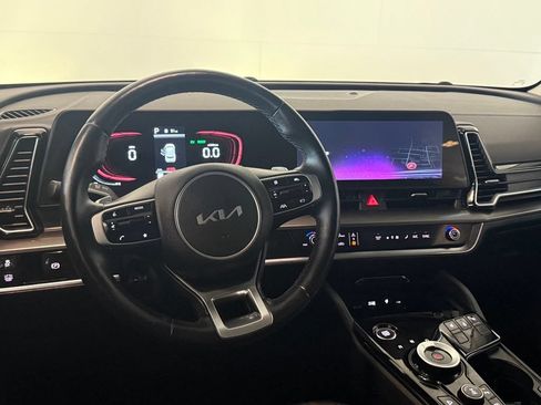 Used 2023 Kia Sportage EX AWD/4WD image 14