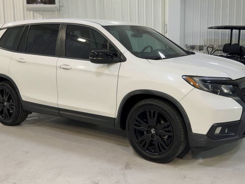 Used 2021 Honda Passport Sport image 3
