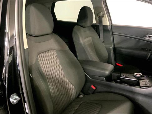 Certified 2026 Kia Sportage S AWD/4WD image 7