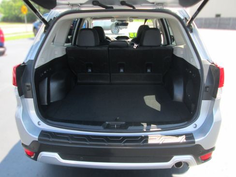 Used 2019 Subaru Forester Touring w/ Popular Package #3 AWD/4WD image 9