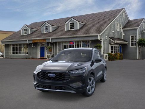 Used 2025 Ford Escape ST-Line w/ Equipment Group 301A image 2